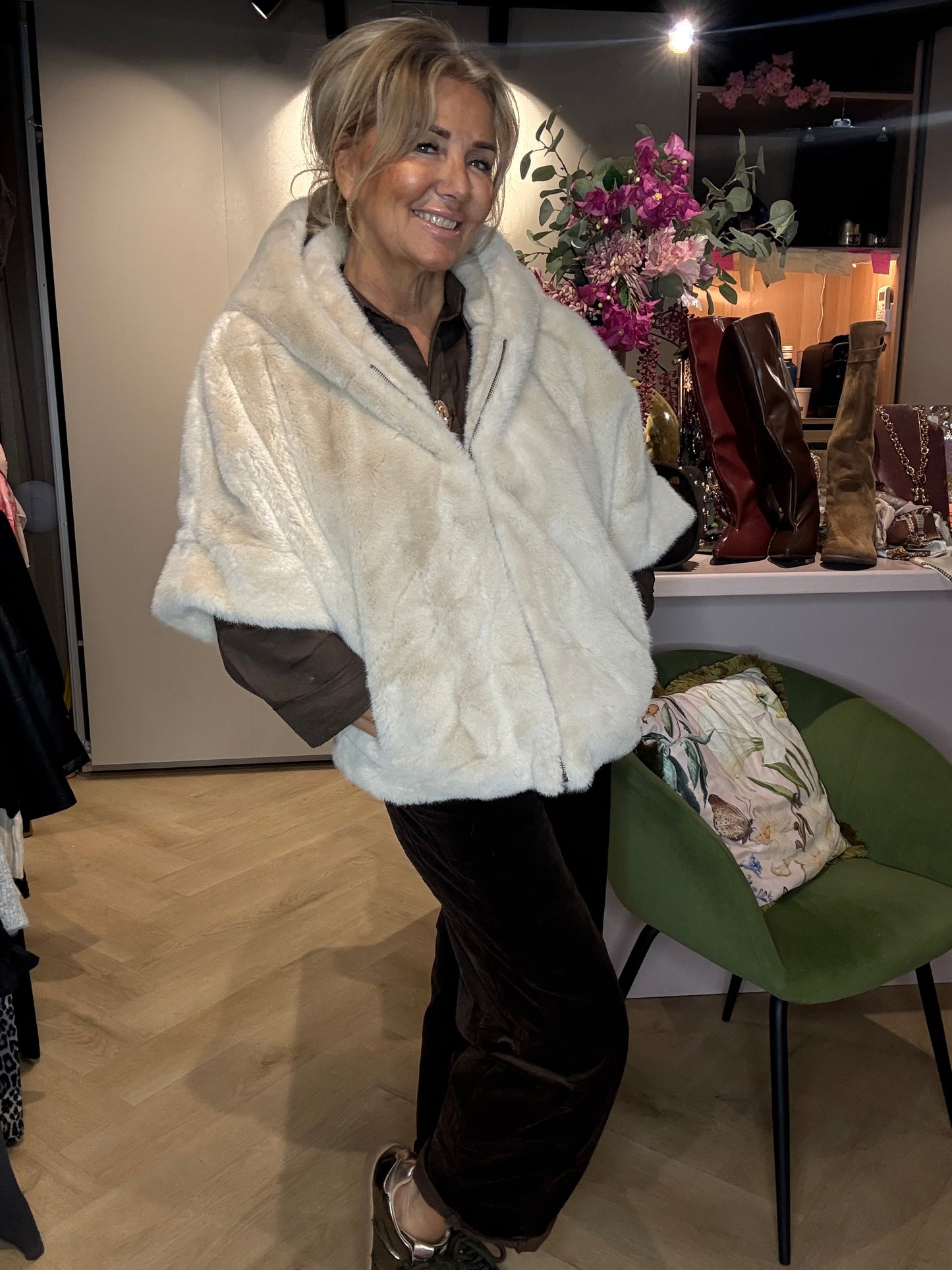 Fake furr Jasje Beige Capuchon