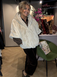 Fake furr Jasje Beige Capuchon