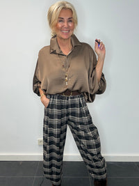 Mandy brun ternet bukser