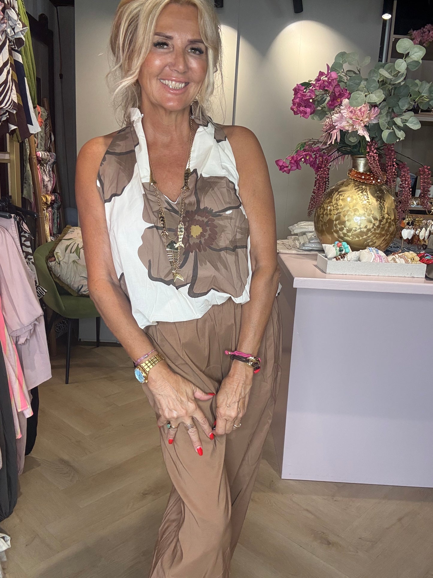 Top Flower Camel