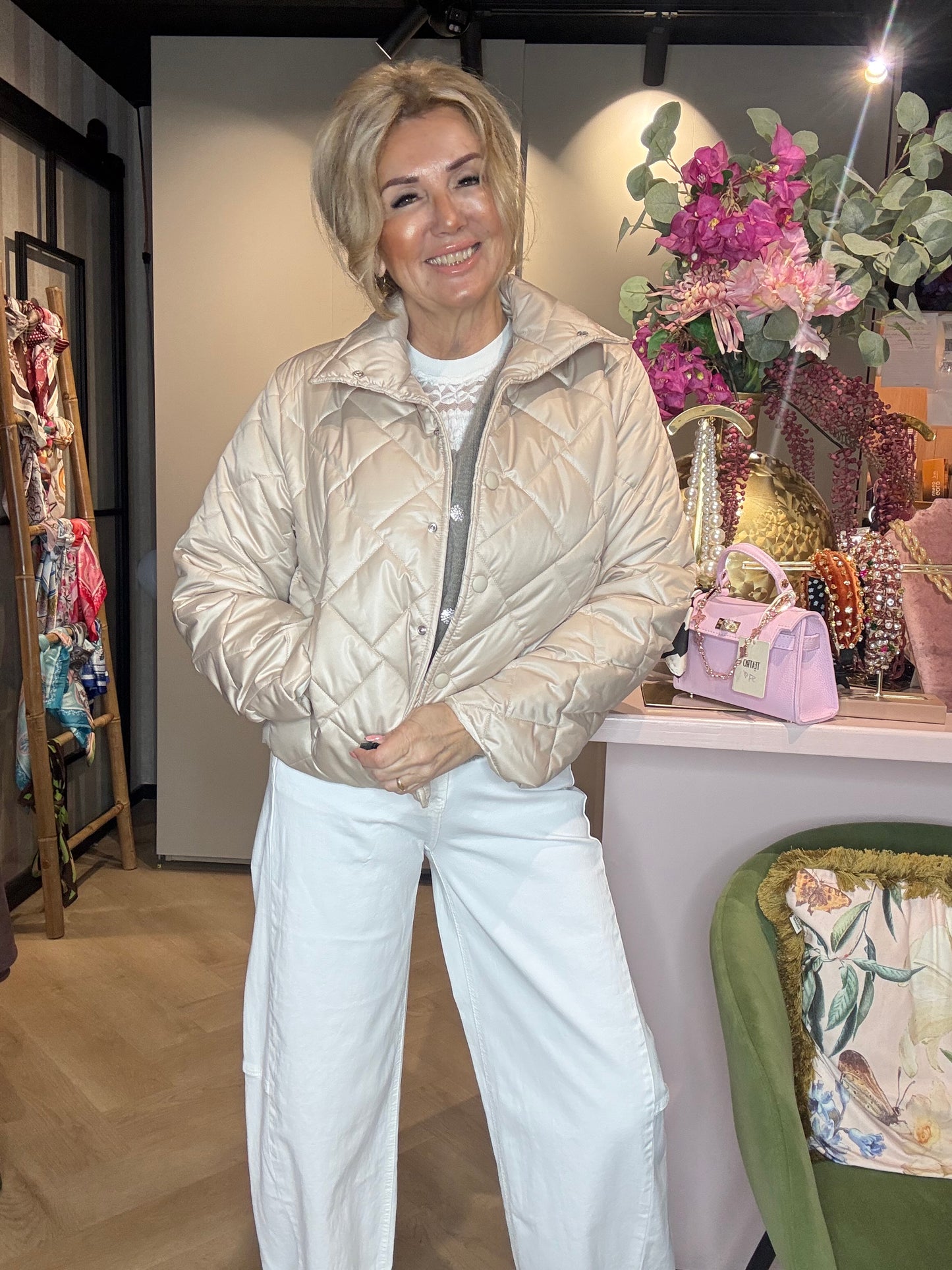 Kurtka beżowa pikowana