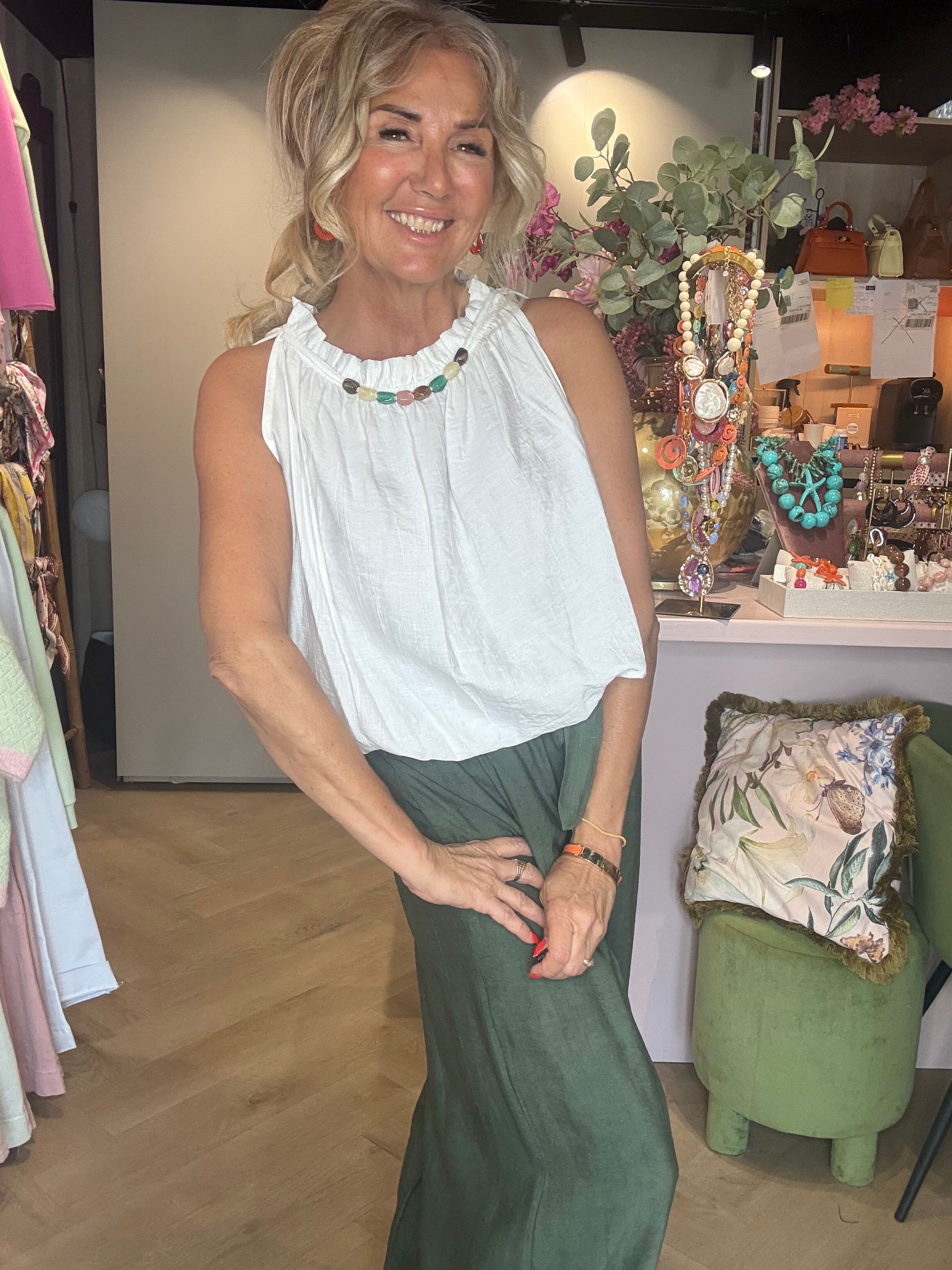 Top blanc avec perles
