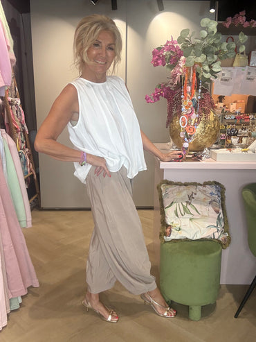 Blouse mouwloos plooi wit