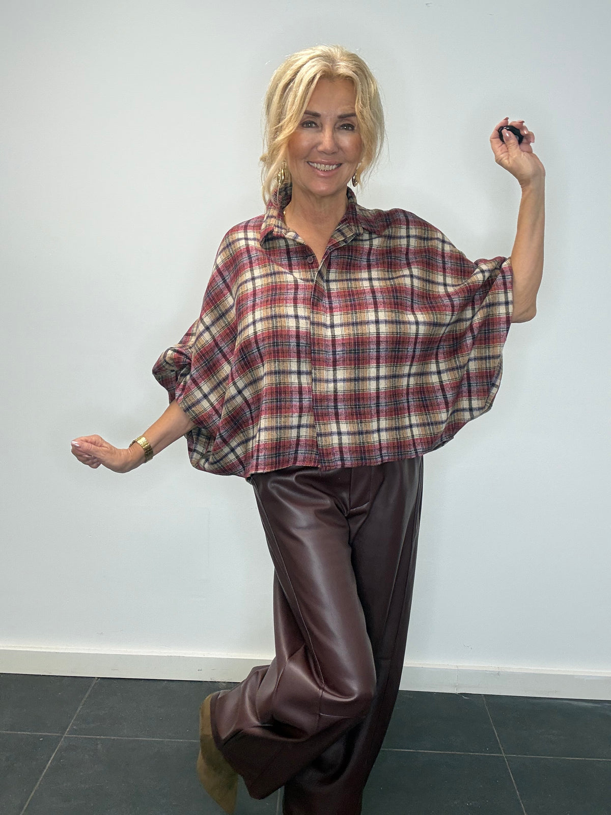 Bluse Emma bordeauxfarvet råhvid
