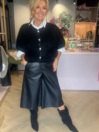 Schwarze Culotte Puh mit eingewebtem Karomuster