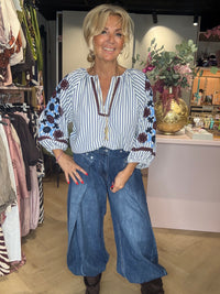 Blouse rayée fleurie