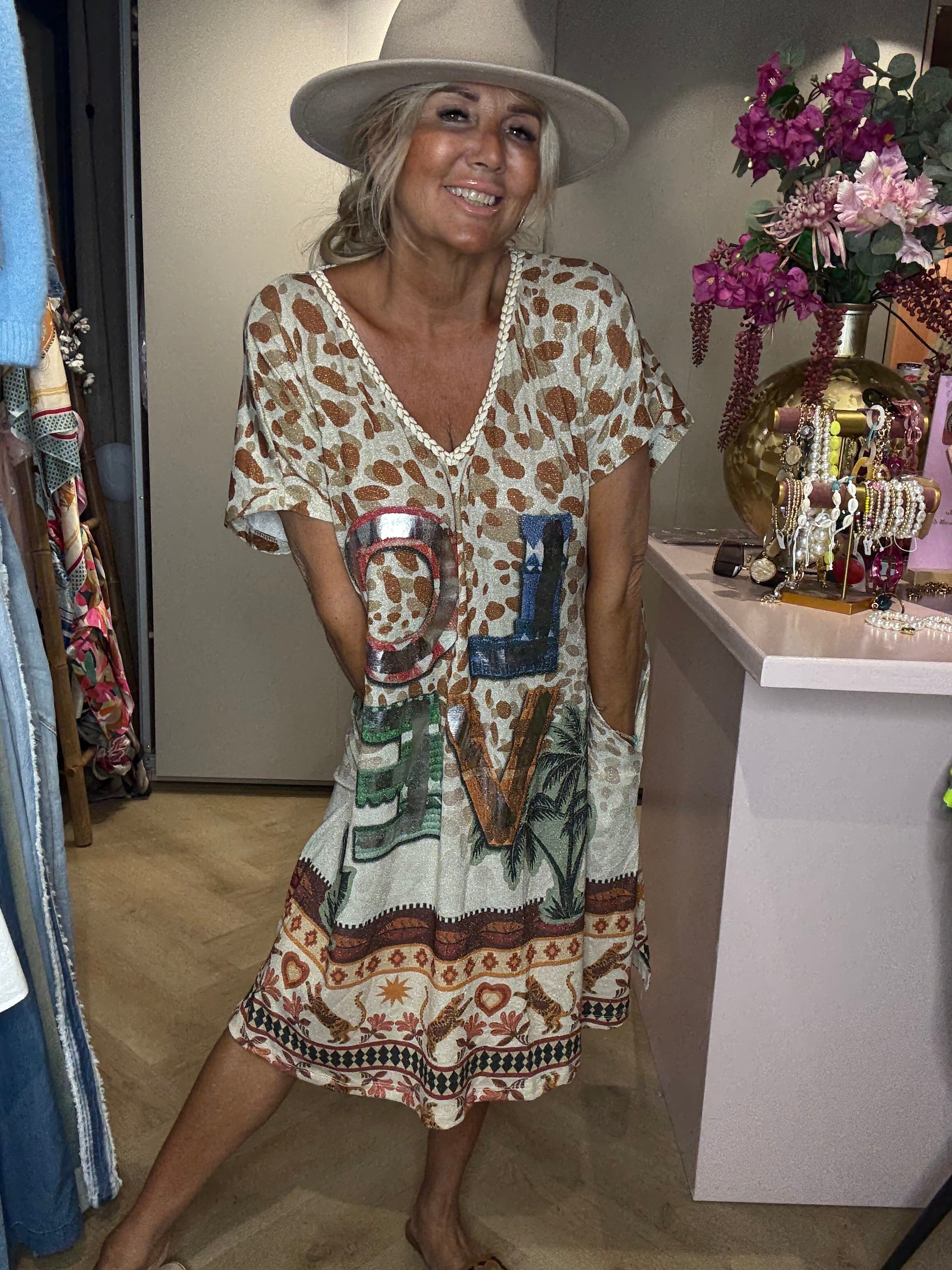 Dress safari 🌴