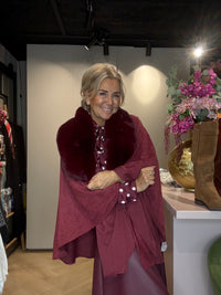 Poncho Bordeaux fake Furr