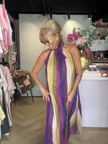 Kleid mit gestreiftem Neckholder in Lila