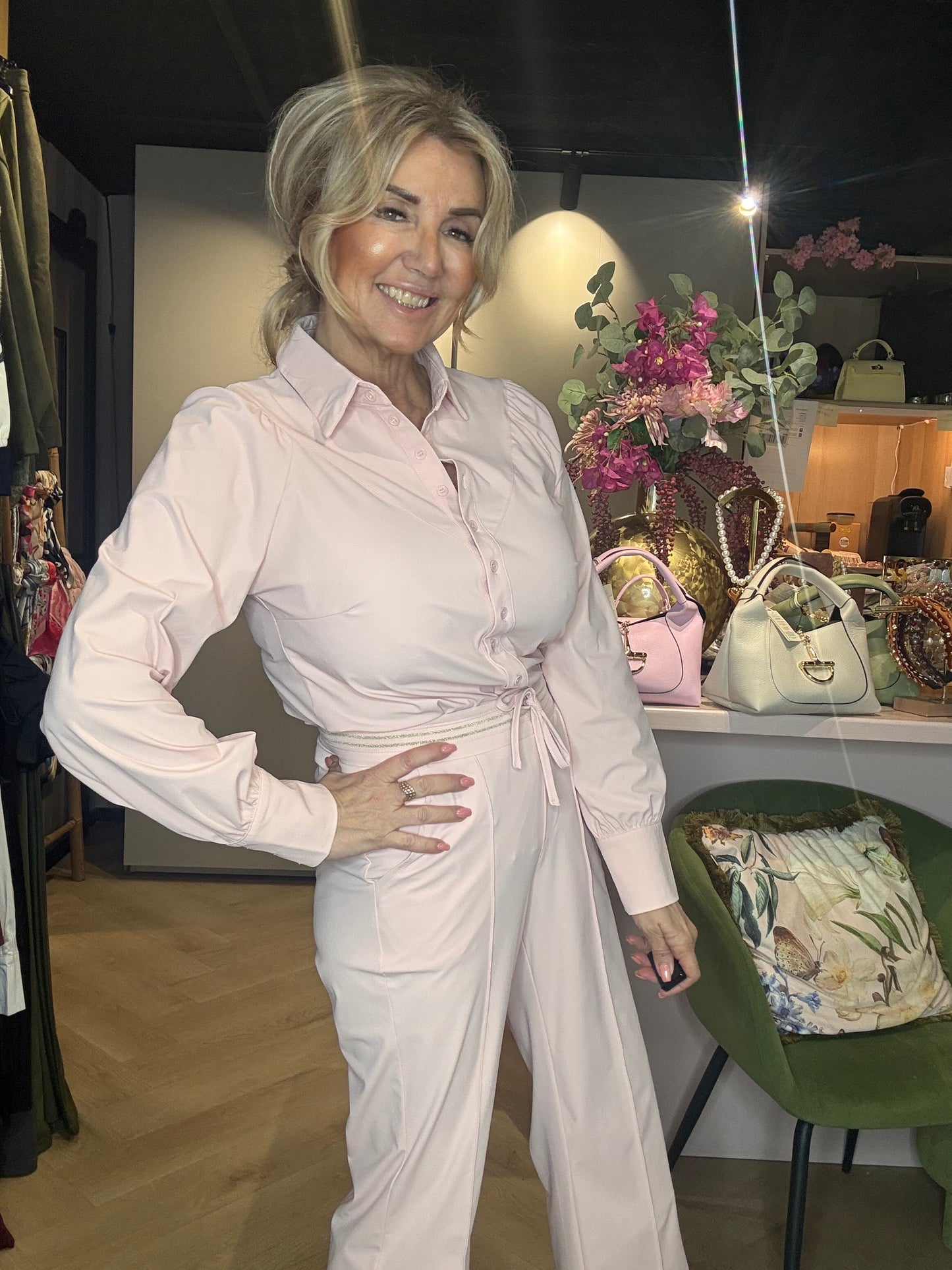 Broek Flared Triple Nine with gold rib belt BR2304 Poeder Rose