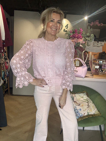 Bluse i pudderrosa amber
