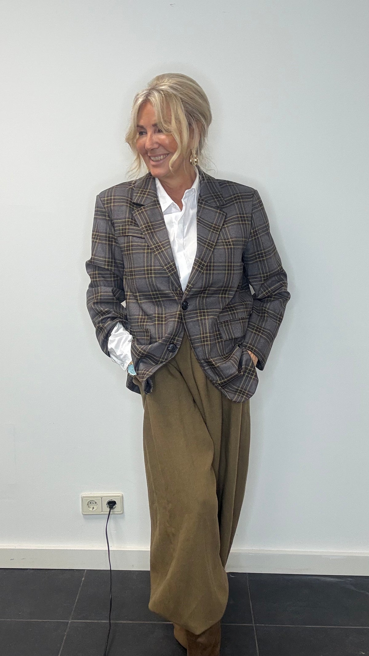 Colbert checkered gray with olive checkered pattern
