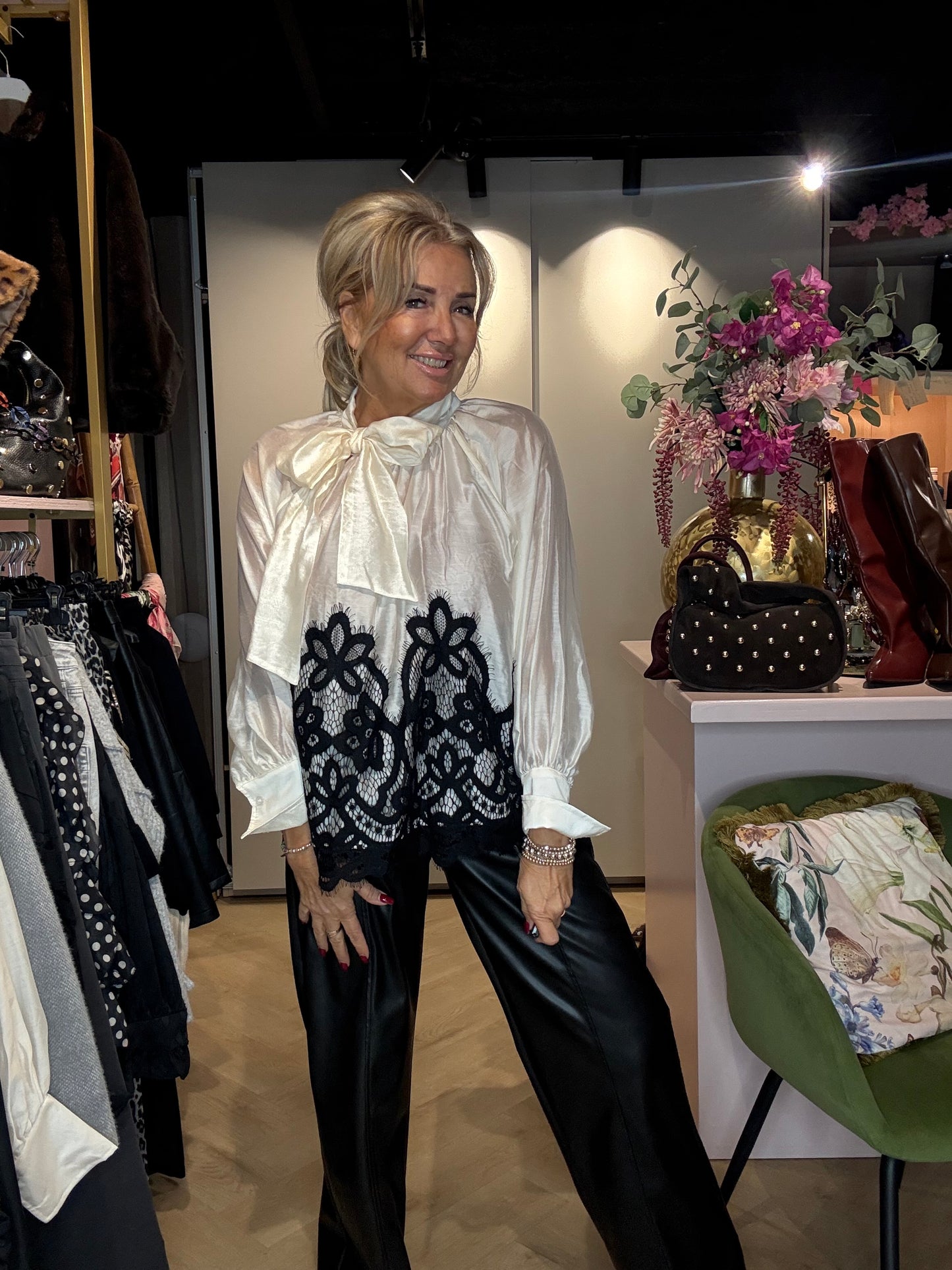 Blouse Bow Crème Zwart kant