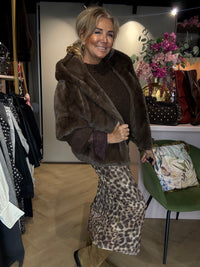 Fake Furr Jacket Capuchon Bruin