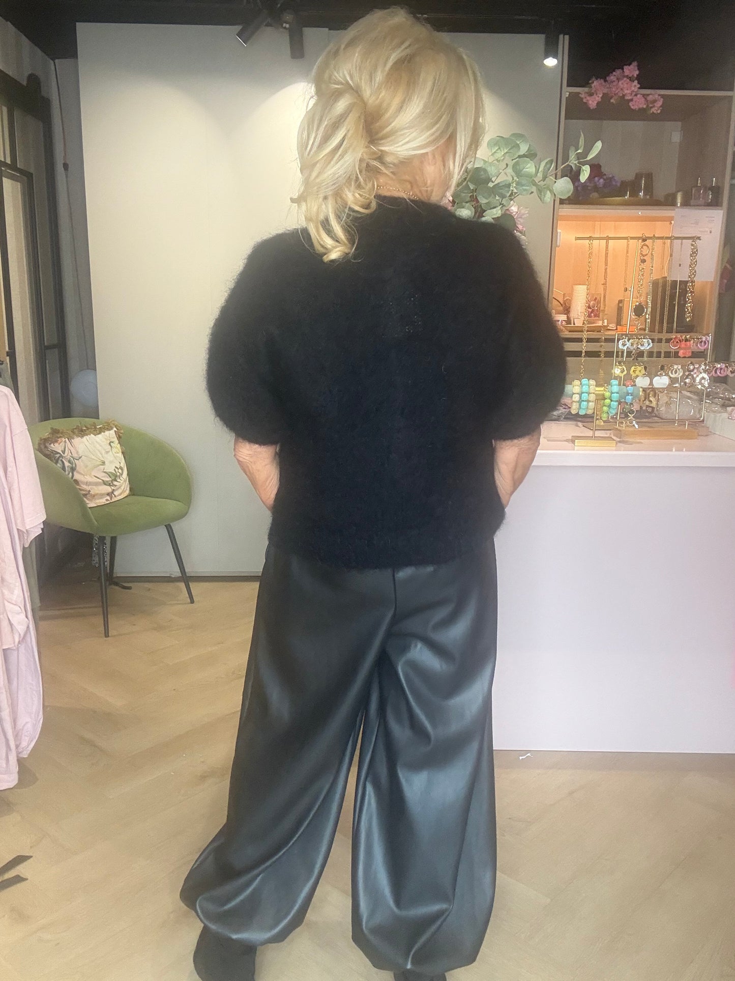 Chaqueta de punto de mohair negra con strass