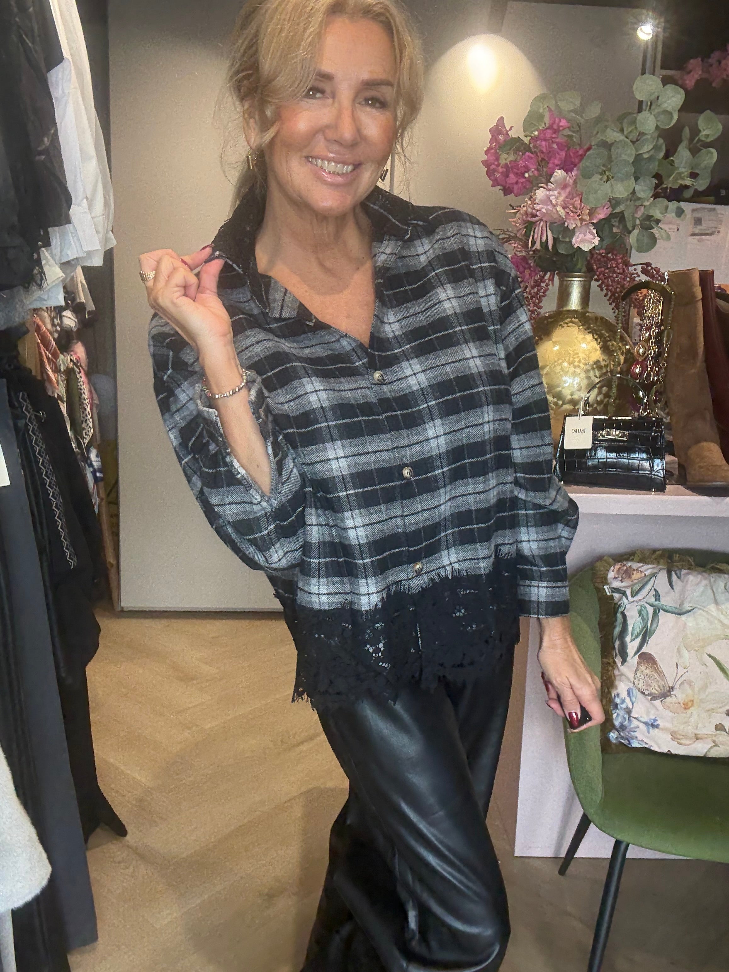 Blouse Flanel Ruit Kant