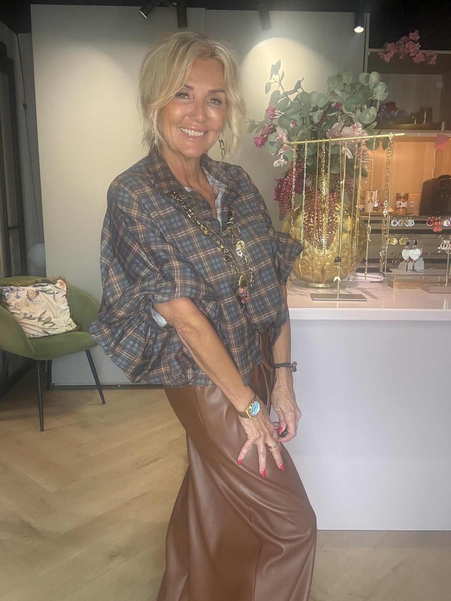 Blouse Emma à carreaux gris camel
