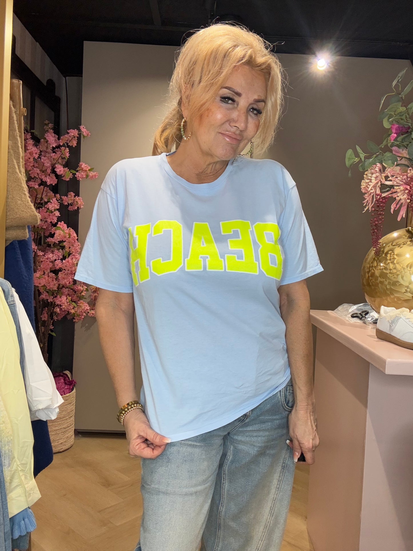 T Shirt Neon Beach Licht Blauw