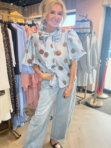 Bluse Große Punkte Hellblau