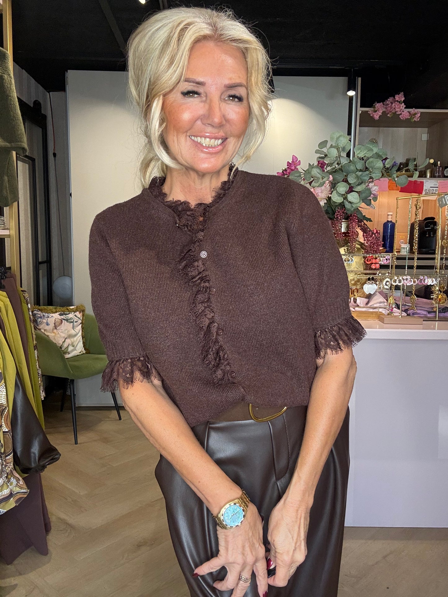 Vestje Ruffle Lace donker bruin