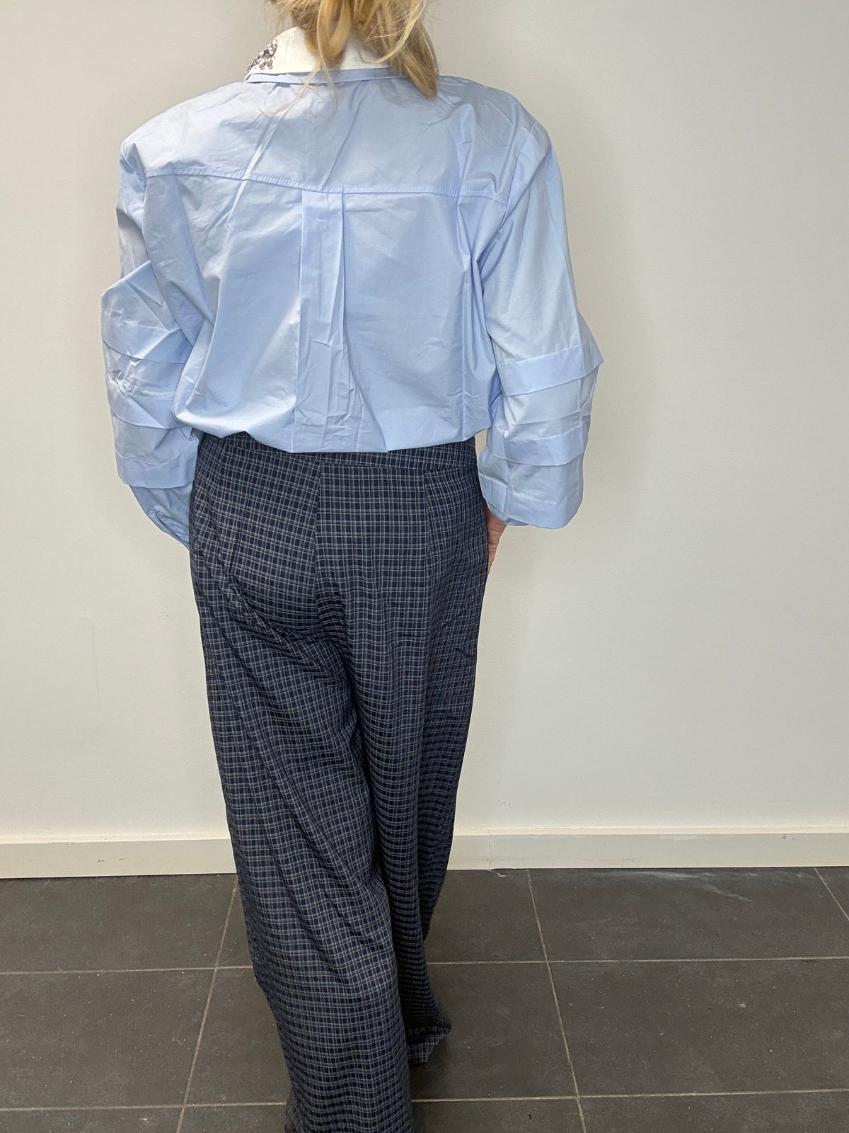 Dark blue small-check trousers