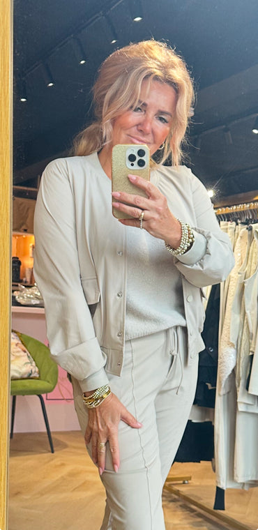 Triple Nine Bomber beige
