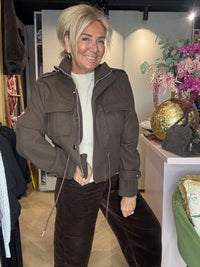 Jasje Kort Model Donker bruin