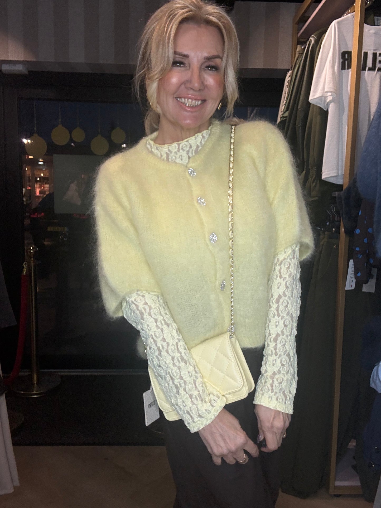 Vestje Mohair Zacht Geel