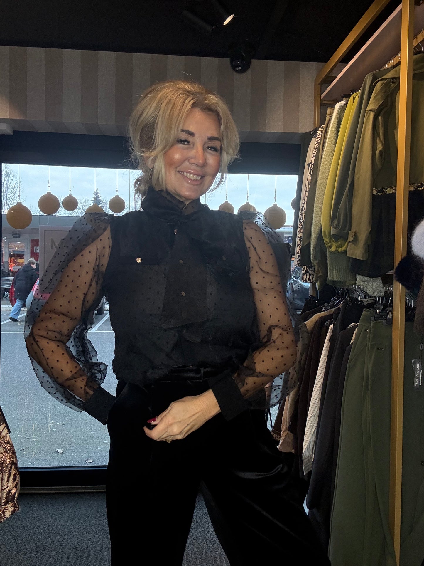 Blouse transparant mouw zwart