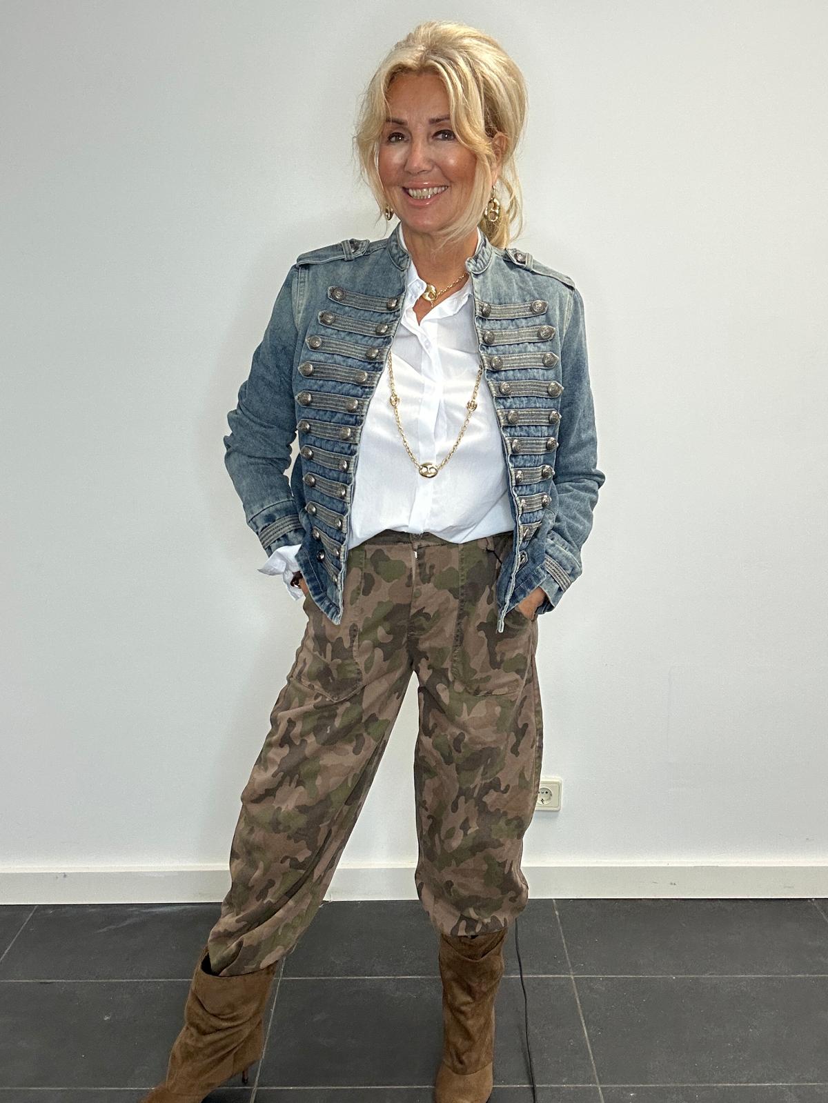 Jeansjacka militär