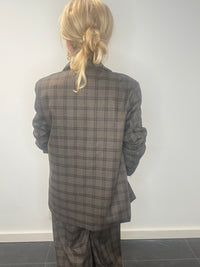 Colbert brunternet, let oversized