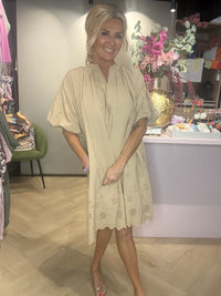 Jurk ballon mouw Broderie Camel