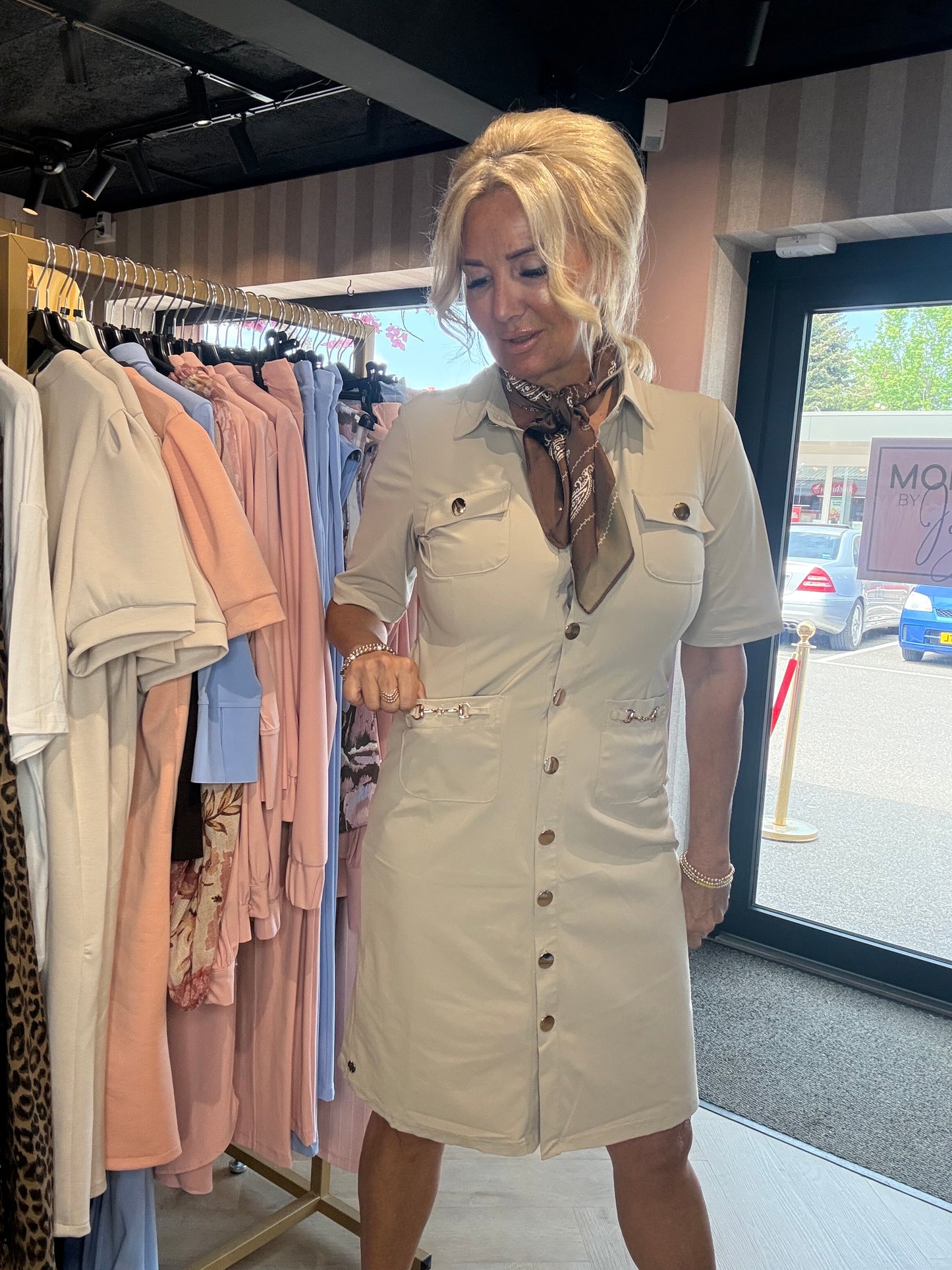 Robe Triple Nine JK51824 Beige
