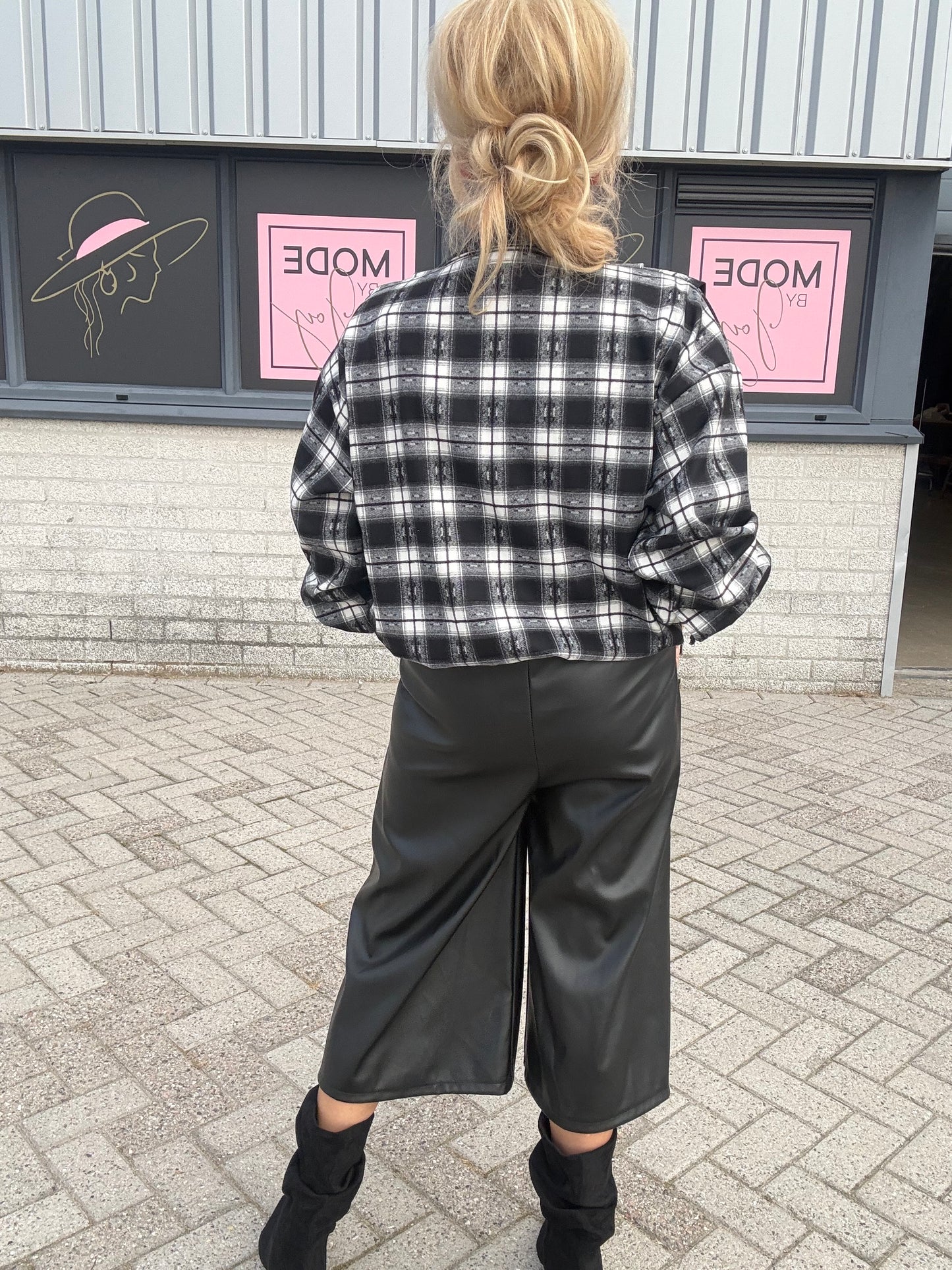 Blusejakke i sort ternet flannel, Lizzy