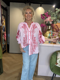 Blouse bohème style rose/rose brodée ouverte