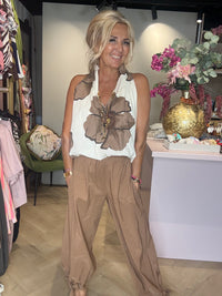 Top Flower Camel