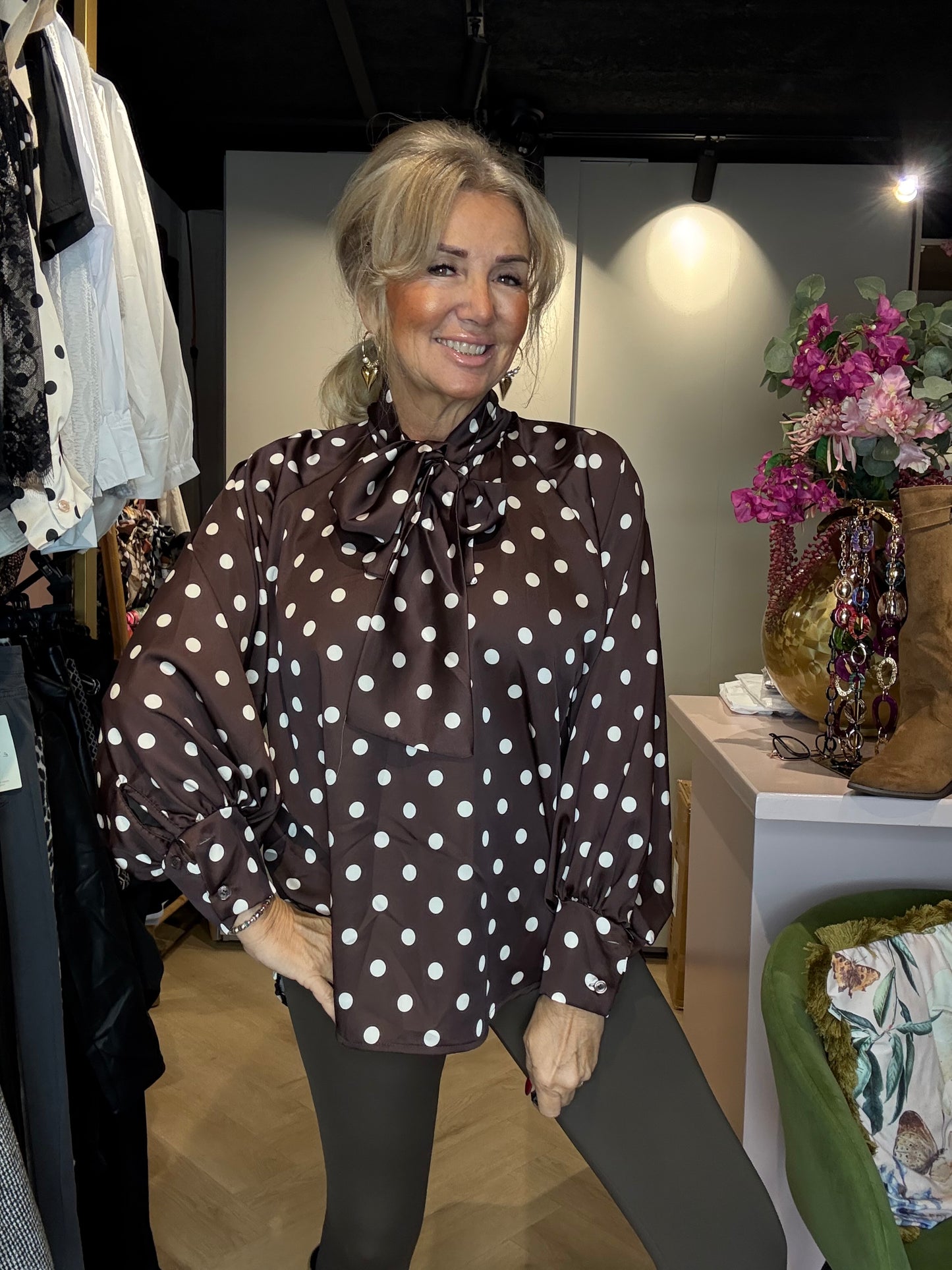 Blouse polkadot Bruin 🤎