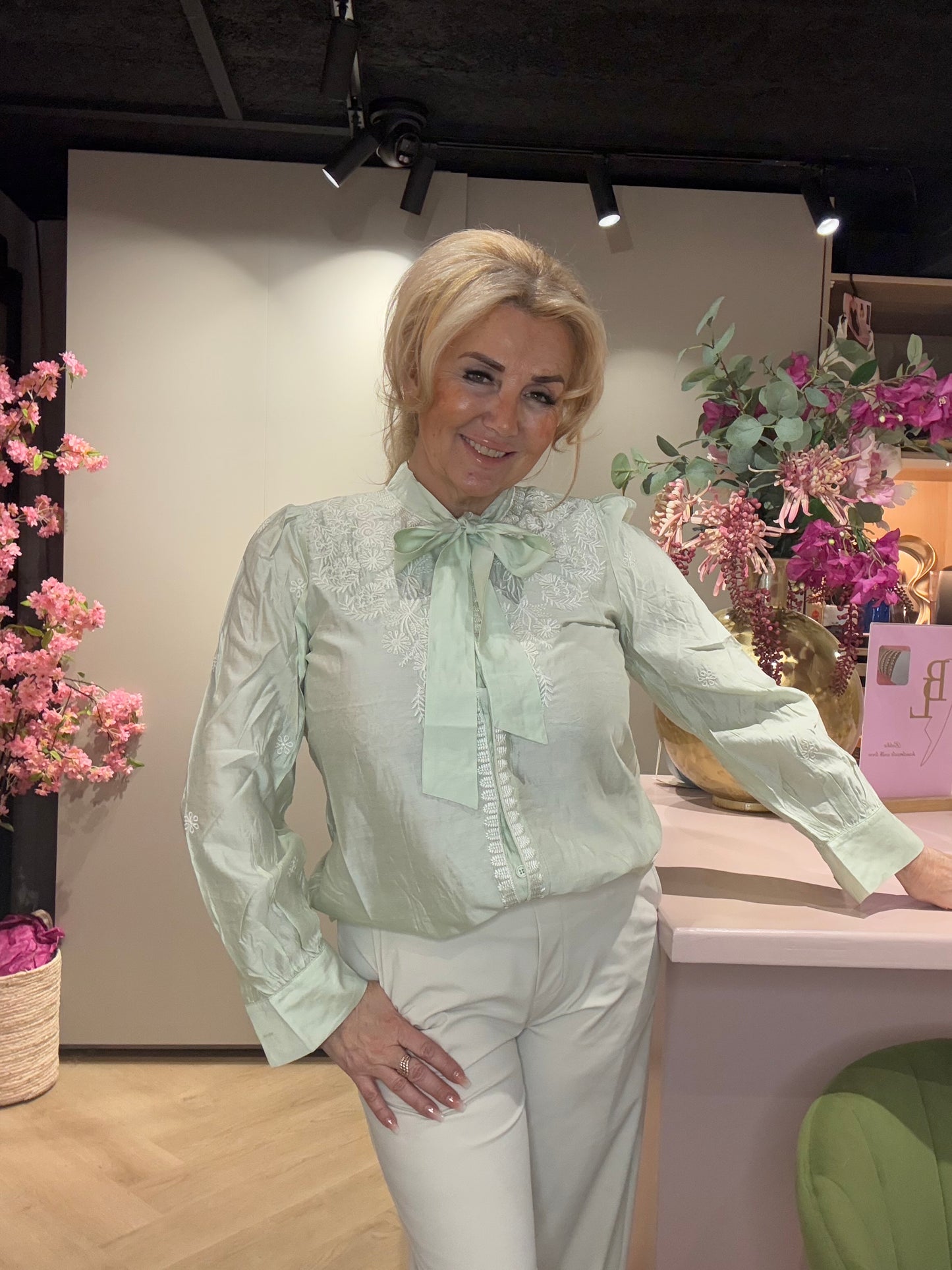 Blouse Satijn Look Borduurwerk Groen