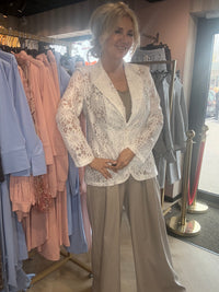 Colbert wit kant 👌👌Zomers Chic