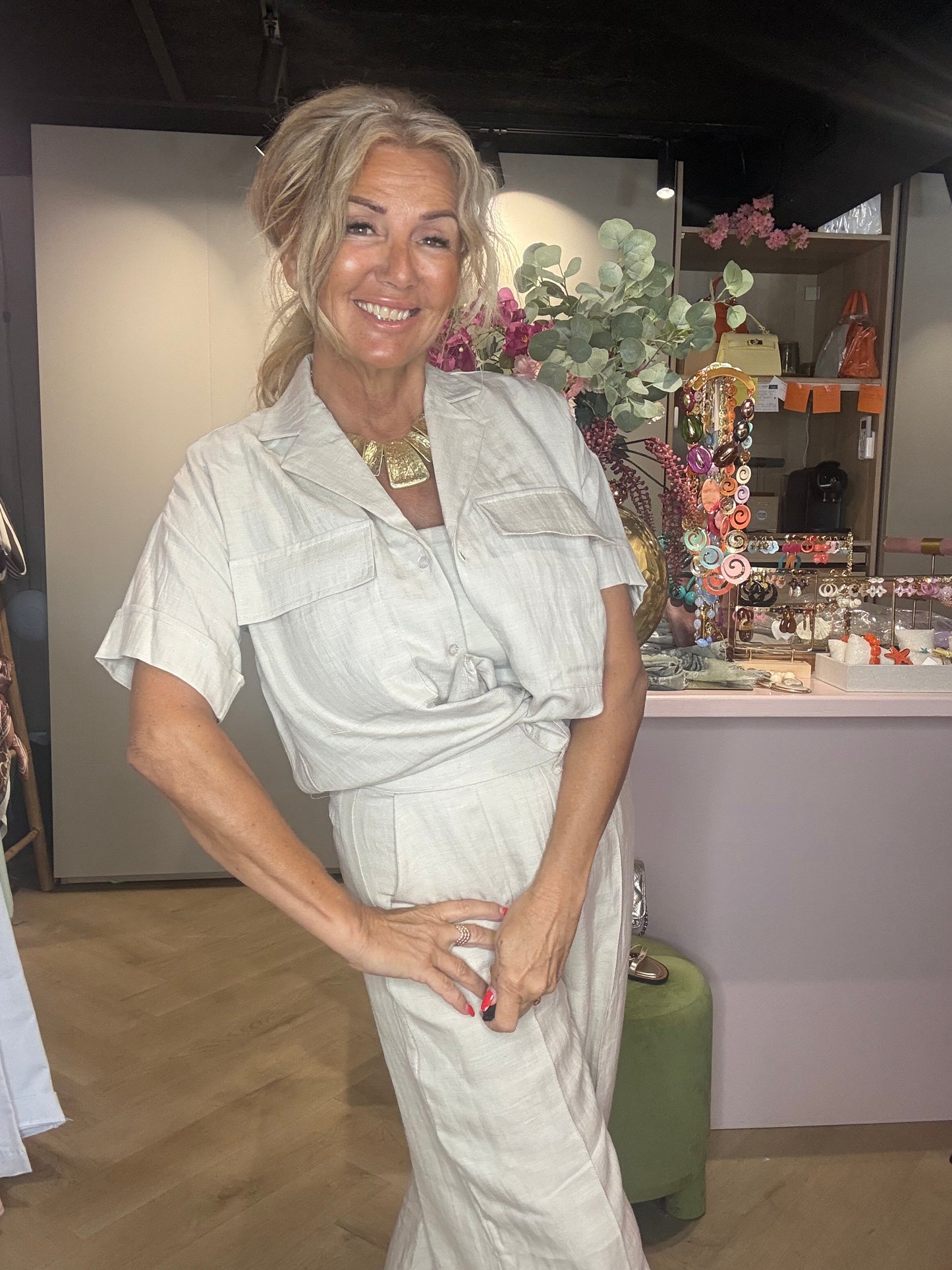 Bluse i beige hør