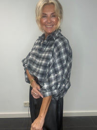 Bluse Emma sort ternet med strass