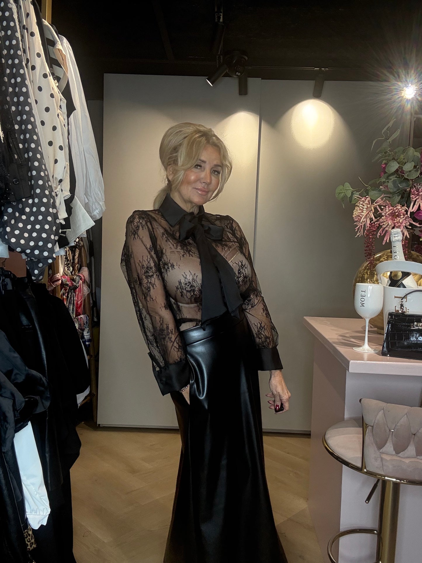 Lace Blouse Bow Zwart