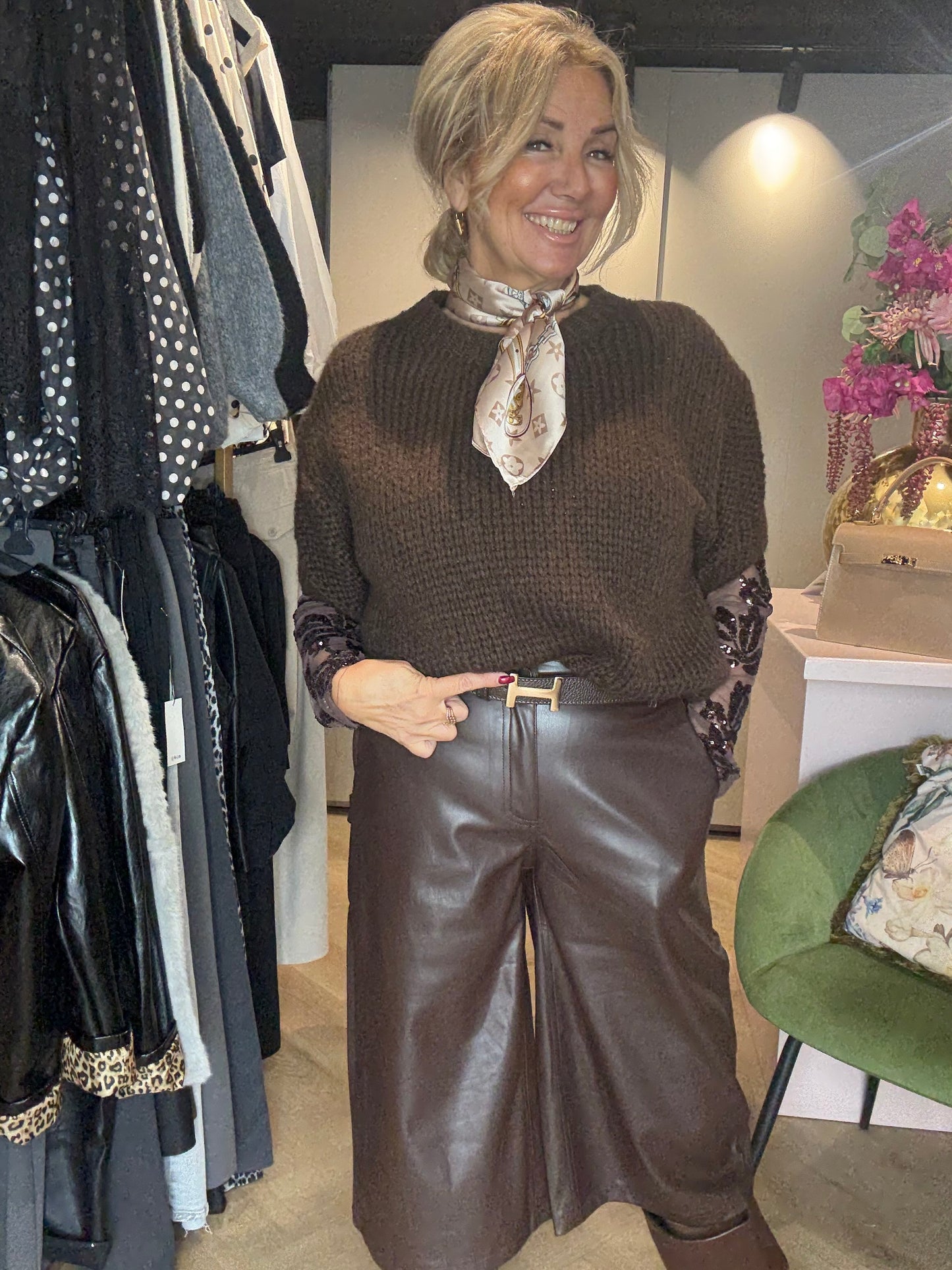 Bermuda Bruin Vegan Leatherlook look