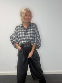 Bluse Emma sort ternet med strass