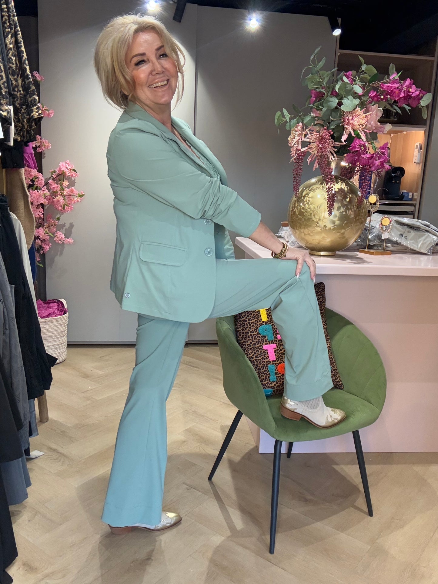 Broek flared Triple Nine Sage Groen
