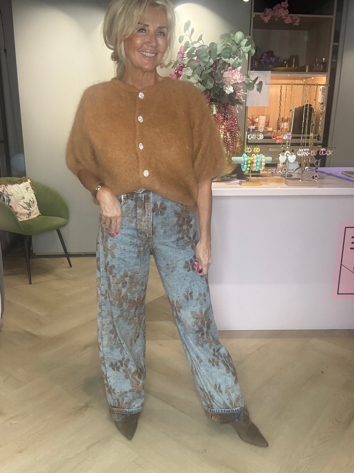 Farkut, ruskeat kukat, Queen Off Hart’s