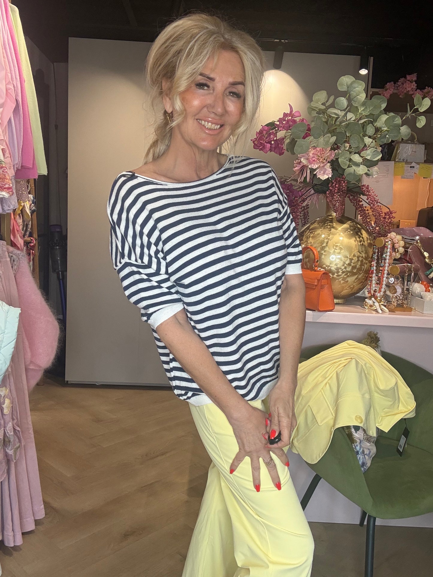 Chemise rayée bleu foncé blanc