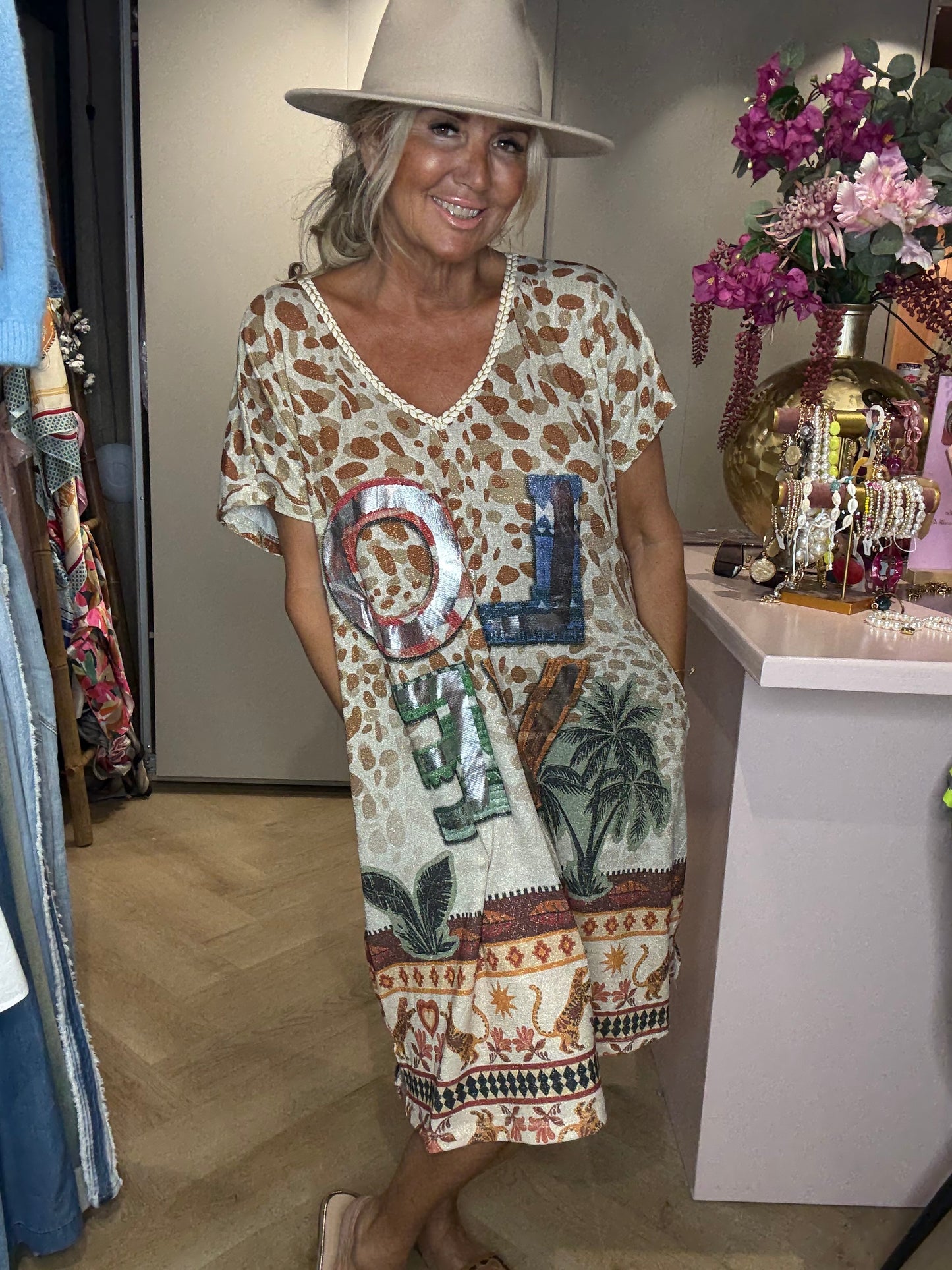 Dress safari 🌴