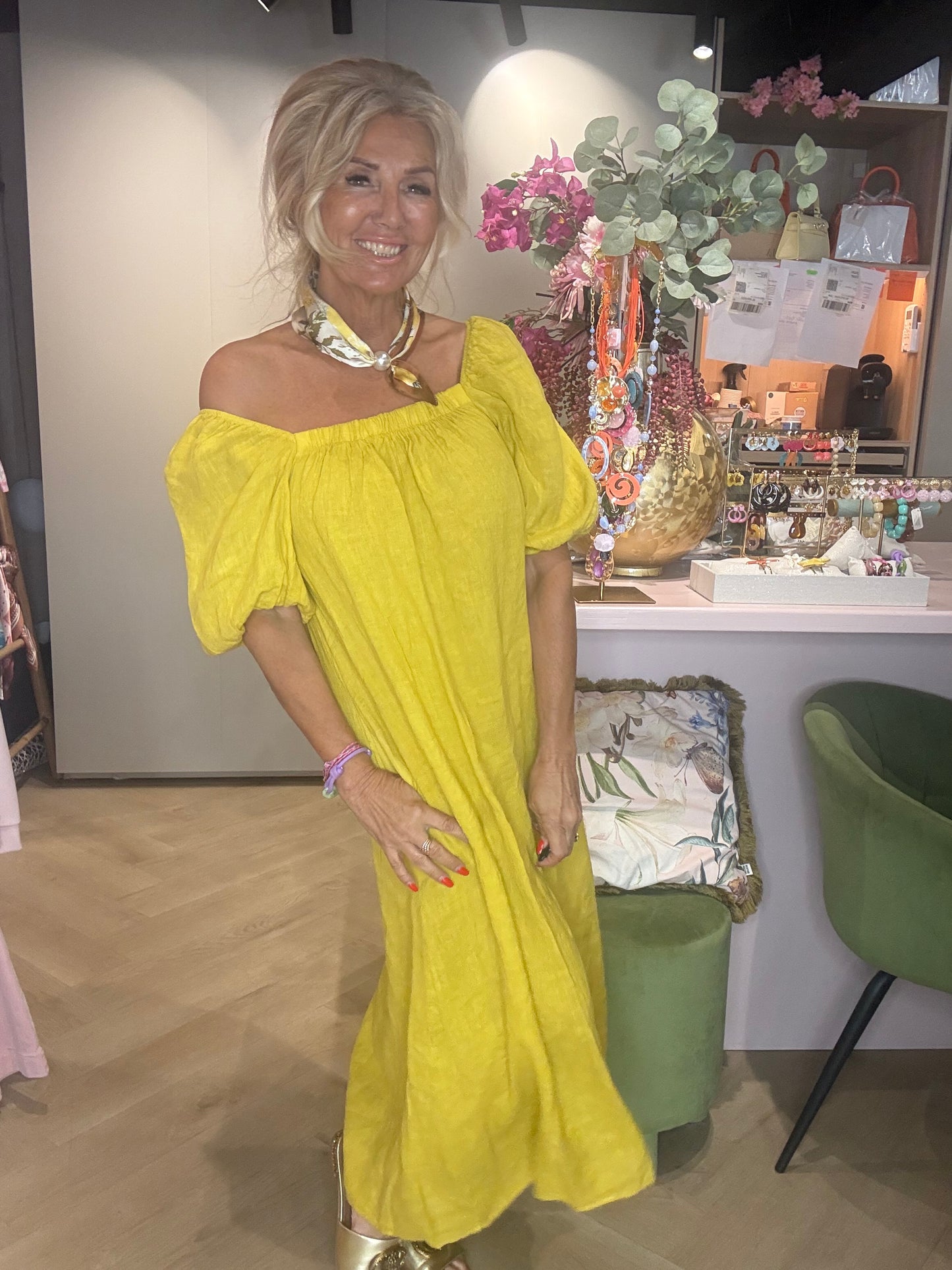 Vestido de lino mostaza amarillo