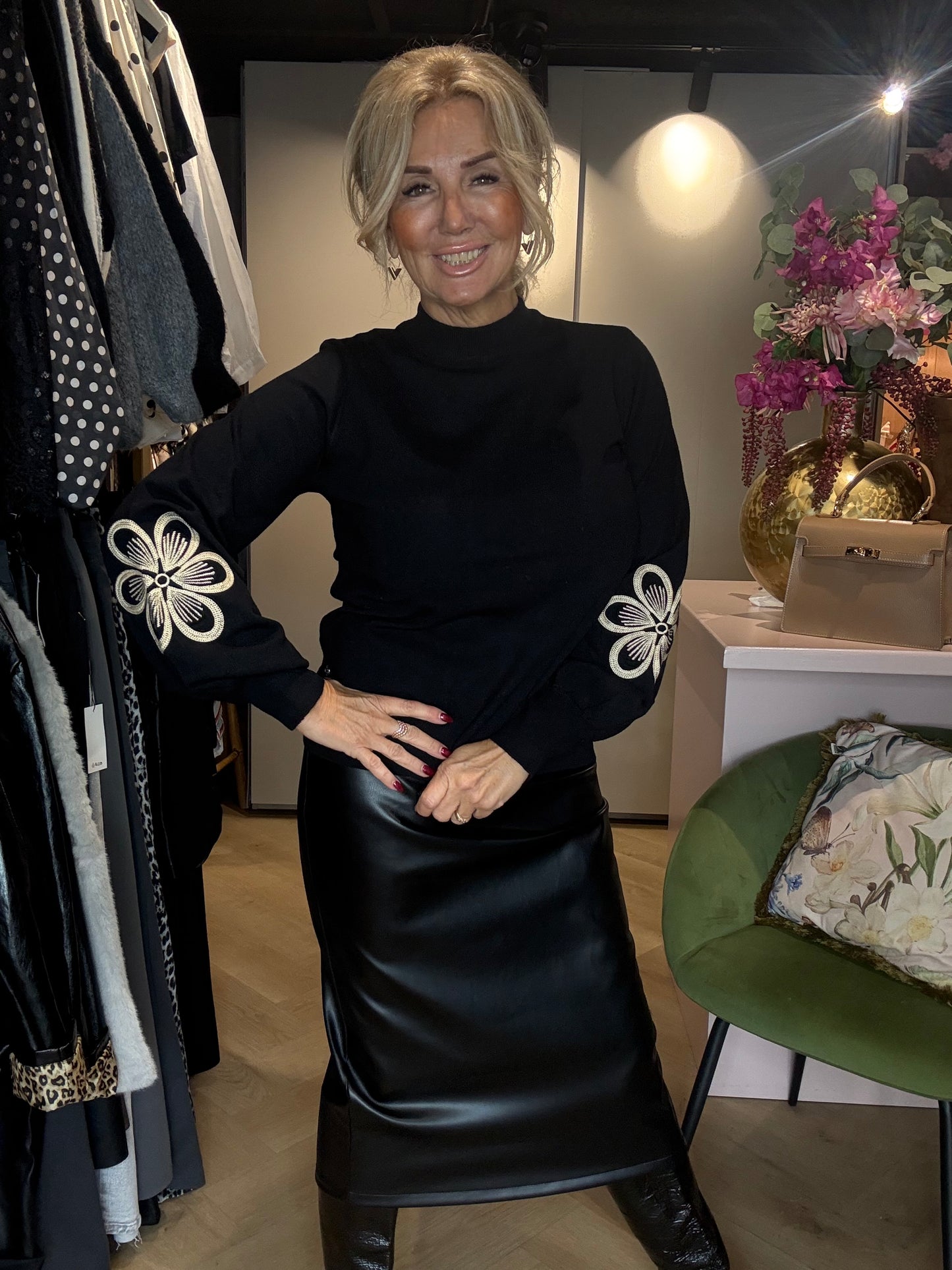 Triple Nine Truitje Flower Zwart